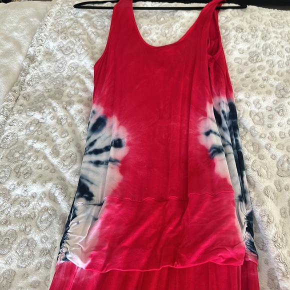 BNWOT Venus tie dye maxi dress with side slit red white blue - Picture 3 of 5